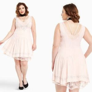 Fantastic Beasts Embroidered Queenie Dress